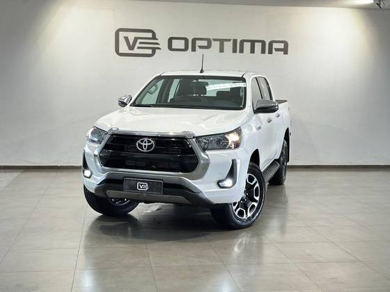 TOYOTA HILUX 2.8 D-4D TURBO DIESEL CD SRV 4X4 AUTOMÁTICO